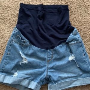 Maternity shorts